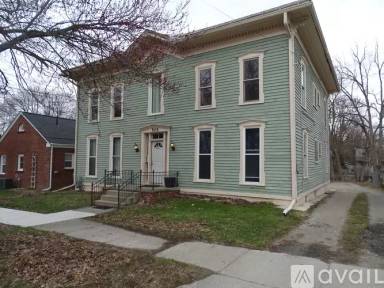 Main picture of 505 E Maumee St