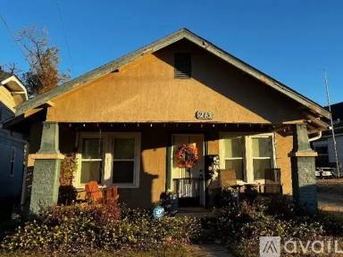 Main picture of 217 E Ayers St