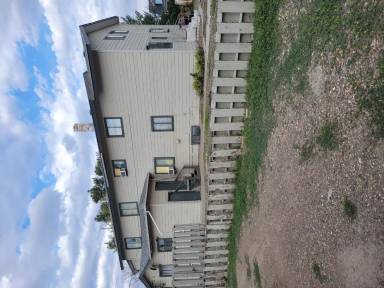 Main picture of 215 N 11th St