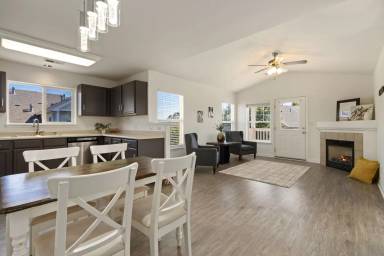 Main picture of 3600 Ponderosa Ct