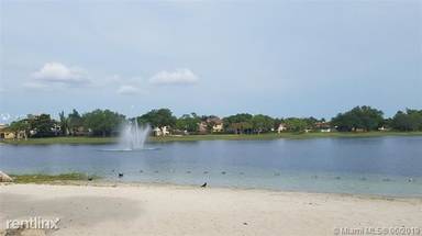 Main picture of LAKEVIEW AT THE HAMMOCKS