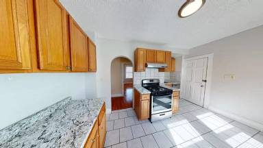 Main picture of 47 Crawford St