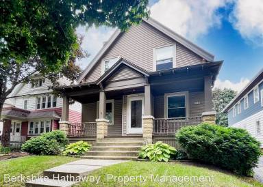 Main picture of 2218 N 64th St