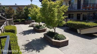 Main picture of 1614 Cloverdale Ln