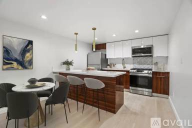 Main picture of 410 Lucas Ave