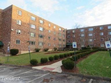 Main picture of 105 Sherbrooke Ave
