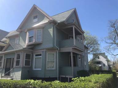 Main picture of 200 W Borden Ave