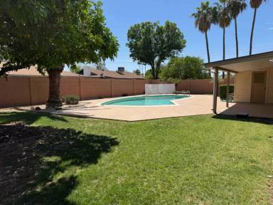Main picture of 1909 E La Jolla Dr