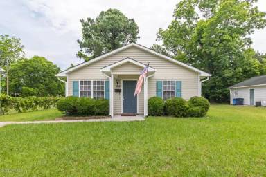 Main picture of 202 Roosevelt Rd