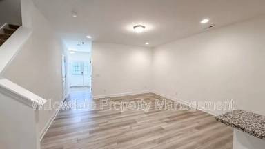 Main picture of 4721 Lord Fogelman Way