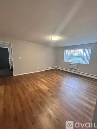Main picture of 971 Fellsway