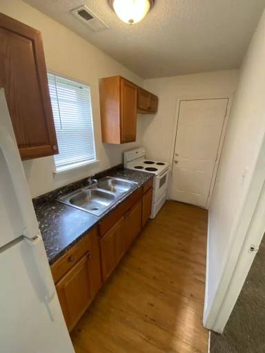 Main picture of Deer Creek Apartments
