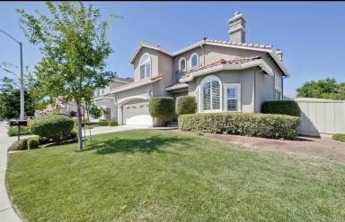 Main picture of 529 Middlebury Dr