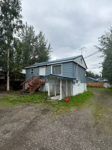 Main picture of 2106 Blueberry St