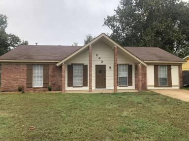 Main picture of 860 Valley Springs Dr