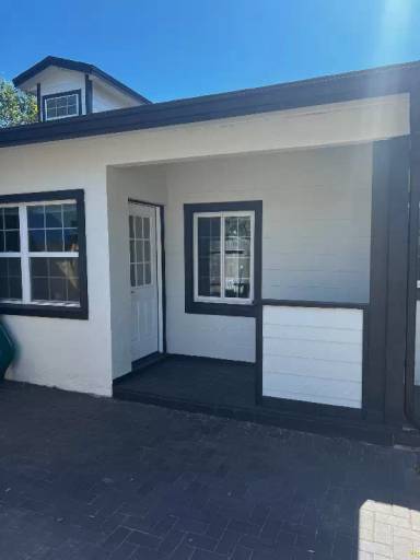 Main picture of 2250 Crescent Dr