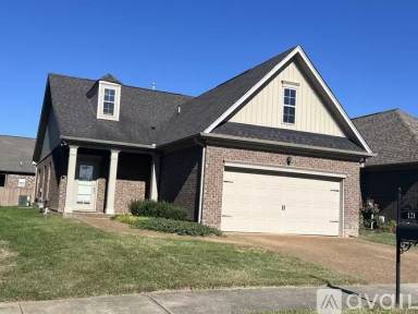 Main picture of 121 Trenton Ln