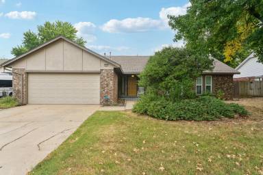 Main picture of 2904 E Fort Worth St