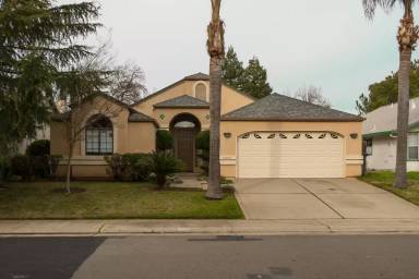 Main picture of 5395 Yellow Pine Way