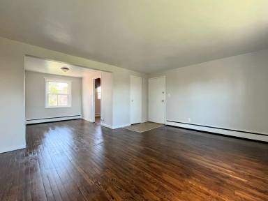 Main picture of 65 Linda Dr