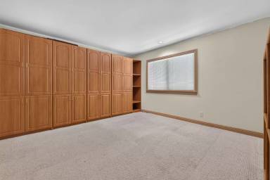 Main picture of 4170 Madison Ave