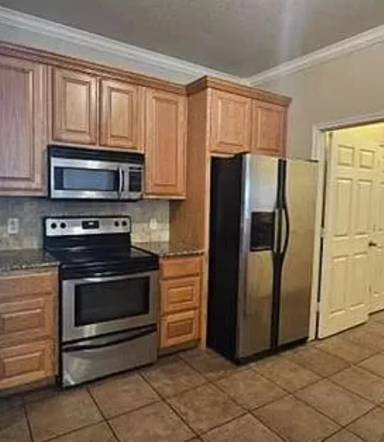 Main picture of 2528 S 3rd St
