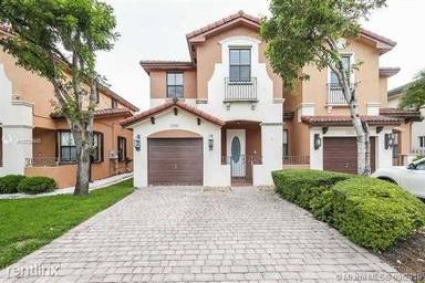 Main picture of 3928 SW 69th Ave