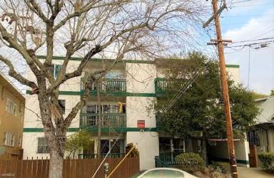 Main picture of College Walk Apartments