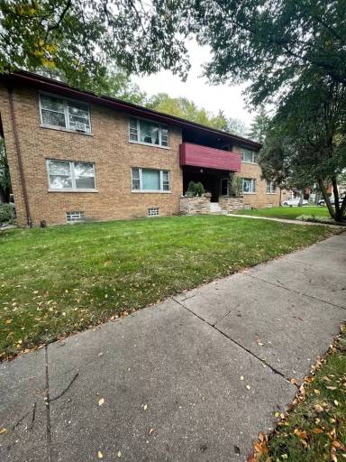 Main picture of 721 Dewey Ave