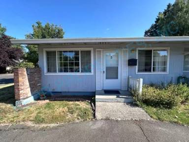 Main picture of 220 NE Liberty Ave