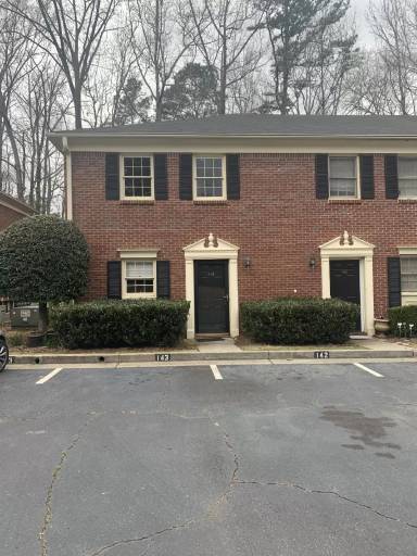 Main picture of 122 Sterling Ct