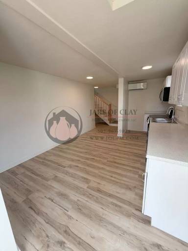 Main picture of 4393 Dover Ave NE