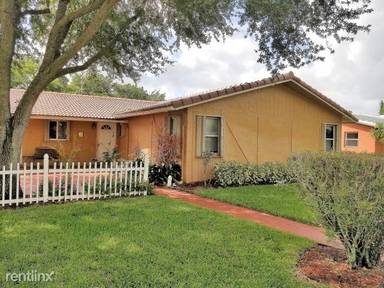 Main picture of 10820 NW 45th St