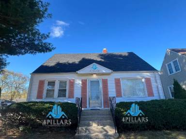 Main picture of 7350 Van Buren Ave
