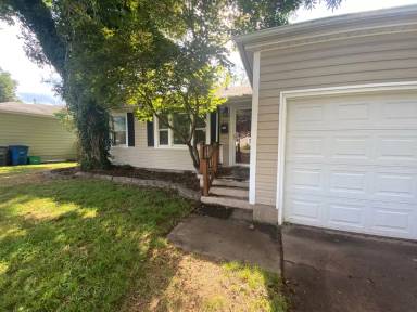 Main picture of 3820 S Detroit Ave
