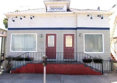 Main picture of 126 E San Salvador St