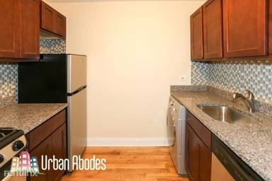 Main picture of 555 W Arlington Apartments