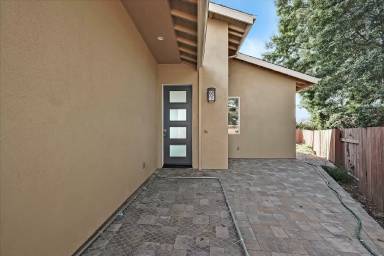 Main picture of 25 Coleman Ct