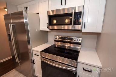 Main picture of 22 Lindy Dr