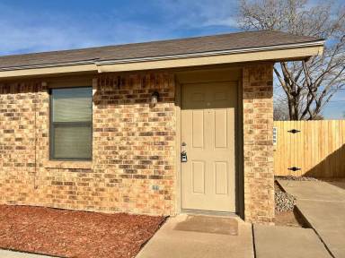 Main picture of 4618 Erskine St