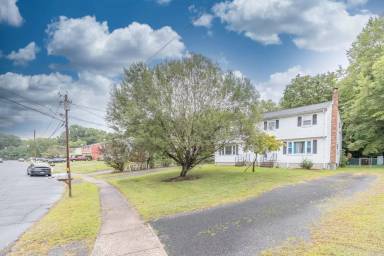 Main picture of 131 Rethal St