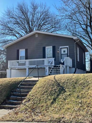 Main picture of 6744 Plateau Ave