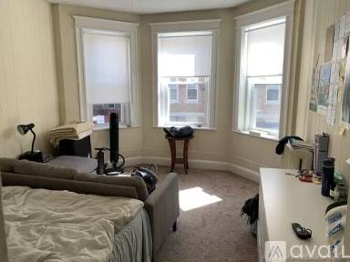 Main picture of 60 Woodstock Ave