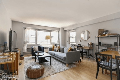 Main picture of N Sheridan Rd Condominiums