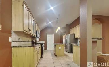 Main picture of 20400 Bellerive Dr