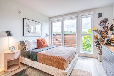 Main picture of 4015 Stone Way N