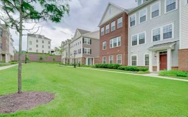 Main picture of 99 Truman Dr
