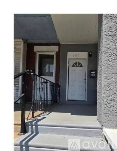 Main picture of 5427 Walnut St