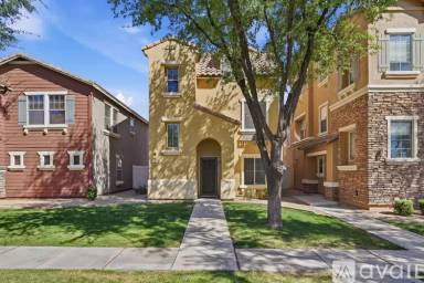 Main picture of 109 W Commerce Ct