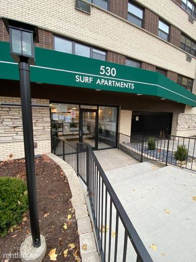 Main picture of 530 W Surf St